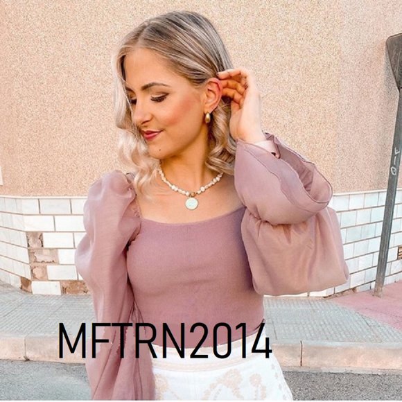 BLOGGER FAVE!!! ZARA Knit Top with Puff Sleeves* - Picture 3 of 16